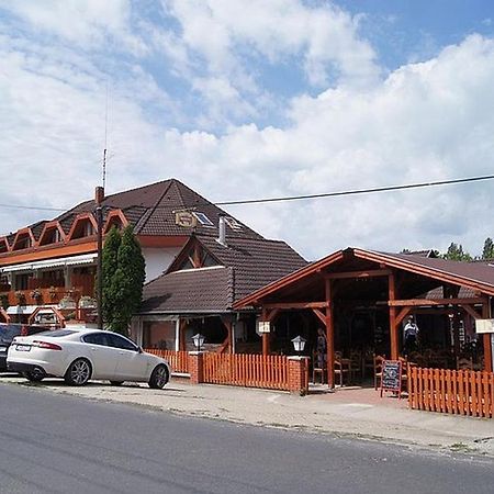 Retro Hotel Merid Замарди Экстерьер фото