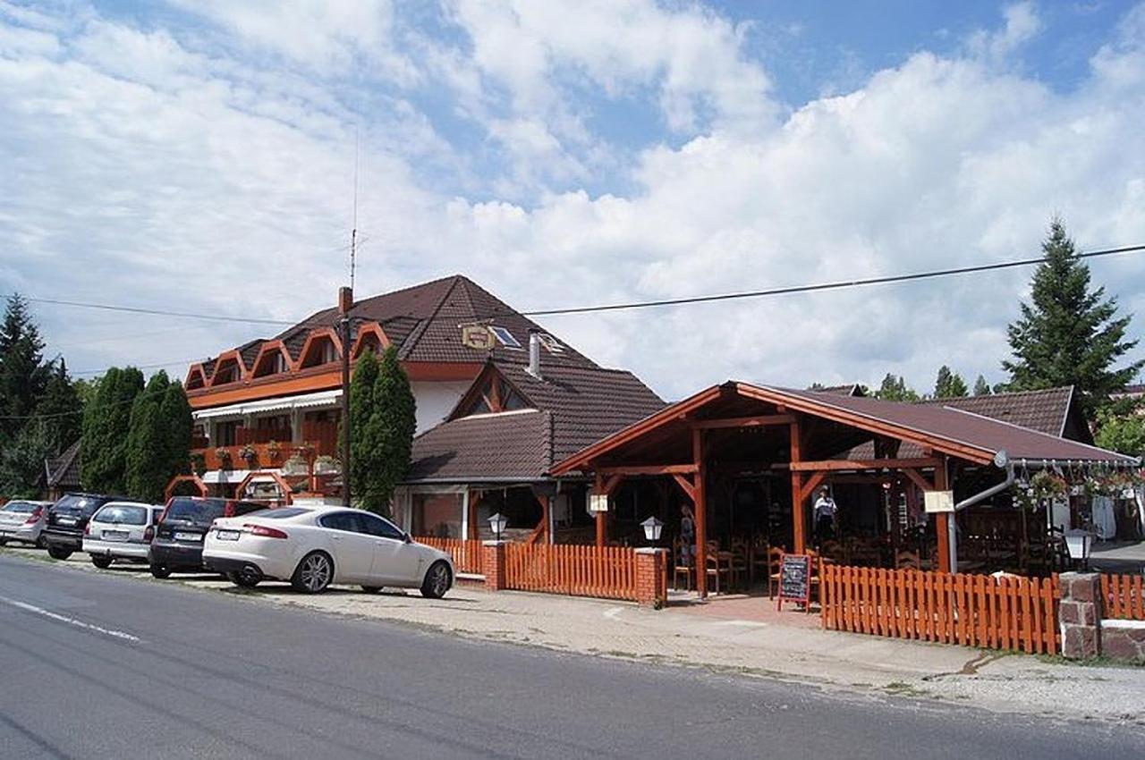 Retro Hotel Merid Замарди Экстерьер фото